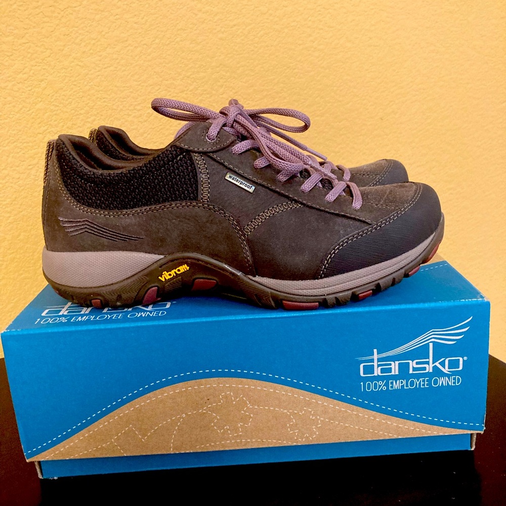 Dansko two tone shoes